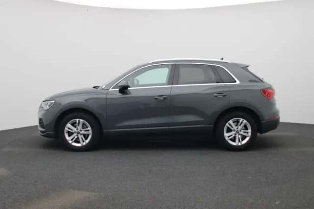 Audi Q3 (2022) thumbnail 6