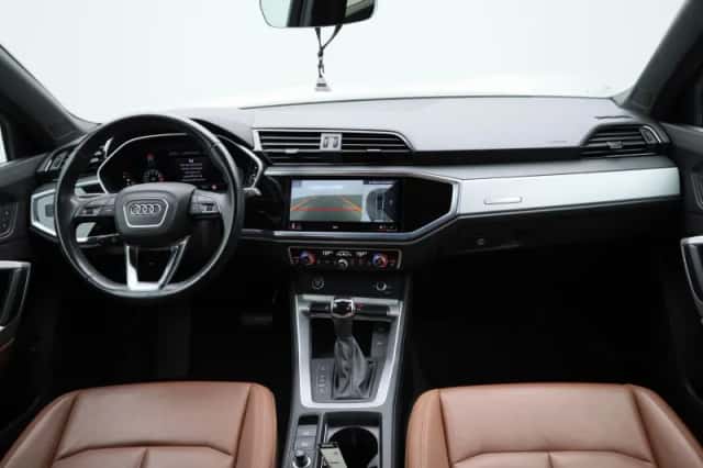 Audi Q3 (2022) thumbnail 3