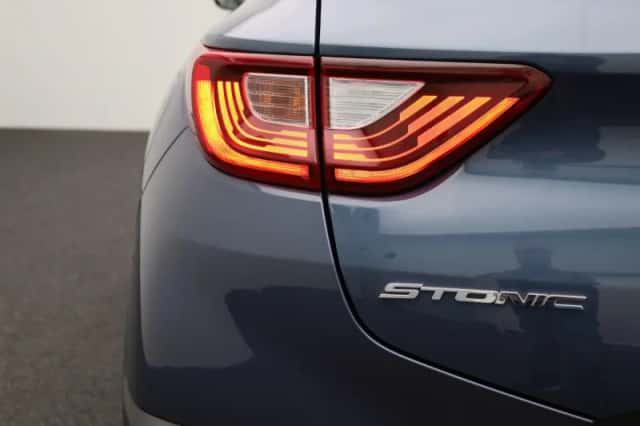 Kia Stonic (2021) thumbnail 31