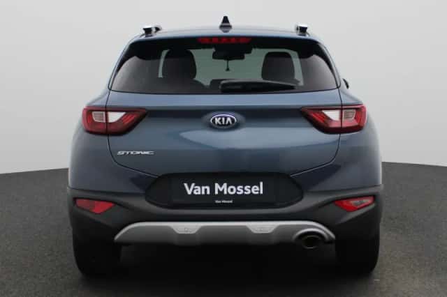 Kia Stonic (2021) thumbnail 5