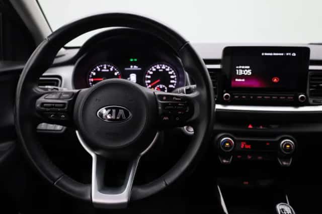 Kia Stonic (2021) thumbnail 7