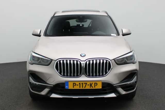 BMW X1 (2022) thumbnail 4
