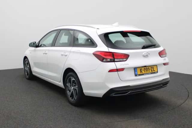 Hyundai i30 (2021) thumbnail 4