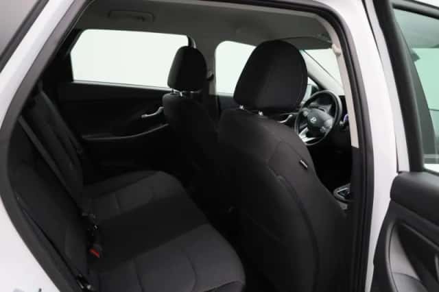 Hyundai i30 (2021) thumbnail 39