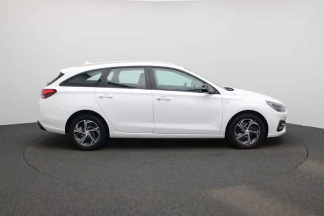 Hyundai i30 (2021) thumbnail 8