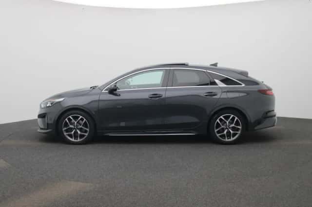 Kia Proceed (2021) thumbnail 6