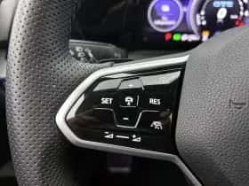Volkswagen Golf (2021) thumbnail 8