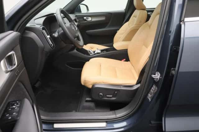Volvo XC40 (2022) thumbnail 13
