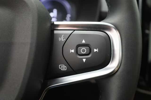 Volvo XC40 (2022) thumbnail 25