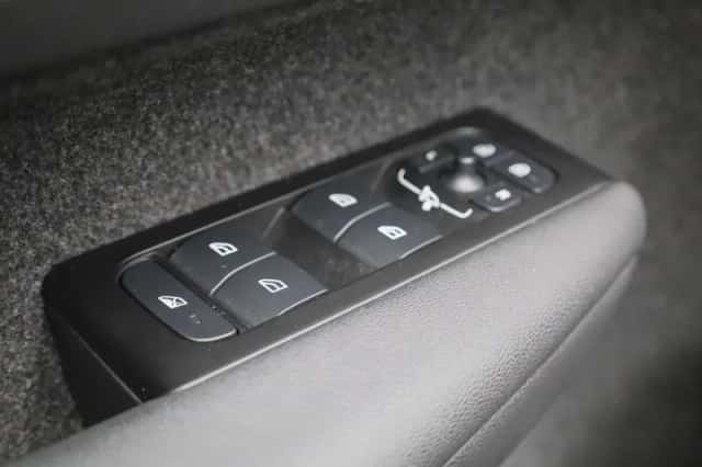 Volvo XC40 (2022) thumbnail 28
