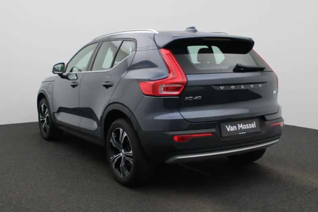 Volvo XC40 (2022) thumbnail 4