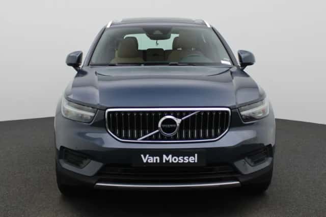 Volvo XC40 (2022) thumbnail 5