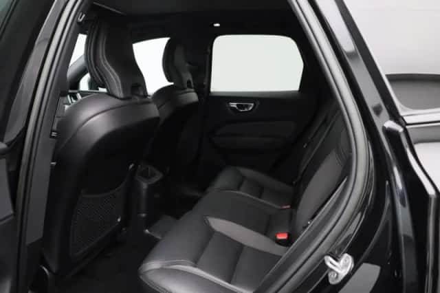 Volvo XC60 (2023) thumbnail 11