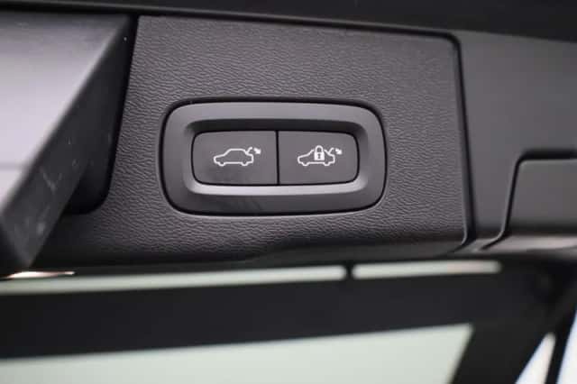 Volvo XC60 (2023) thumbnail 13