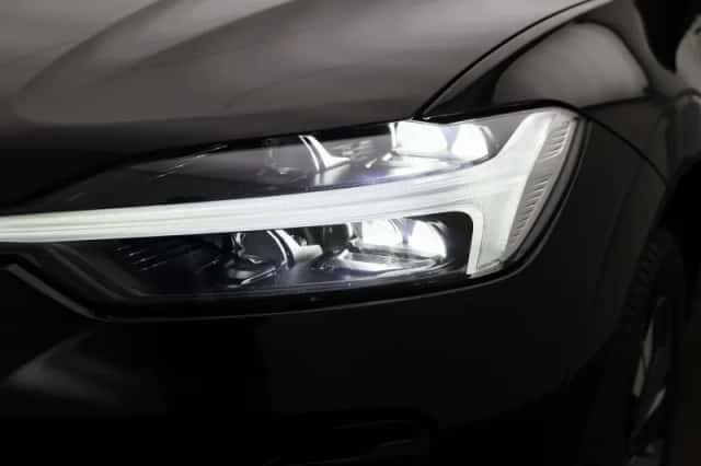 Volvo XC60 (2023) thumbnail 15