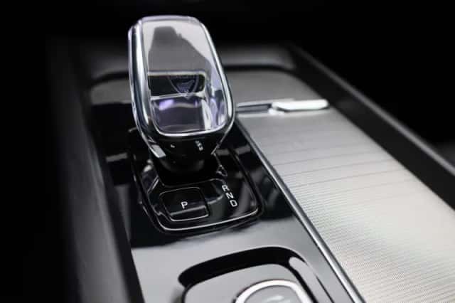 Volvo XC60 (2023) thumbnail 23
