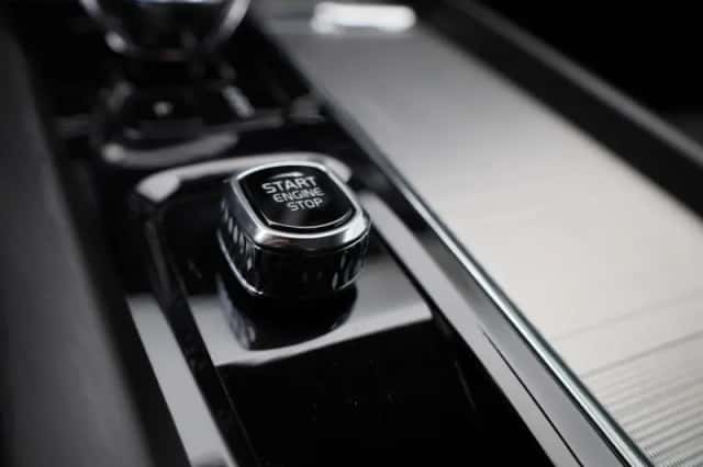 Volvo XC60 (2023) thumbnail 24