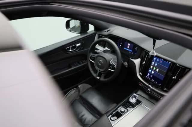 Volvo XC60 (2023) thumbnail 34