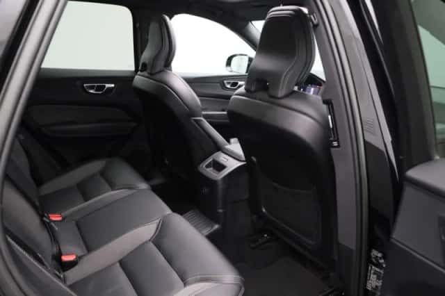 Volvo XC60 (2023) thumbnail 35