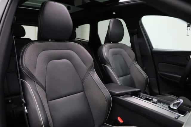 Volvo XC60 (2023) thumbnail 37