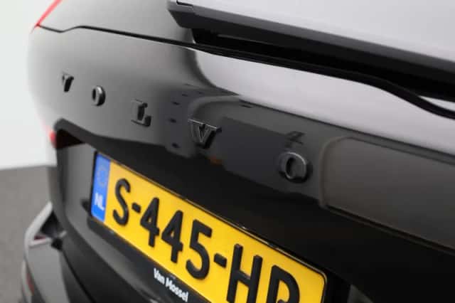 Volvo XC60 (2023) thumbnail 39