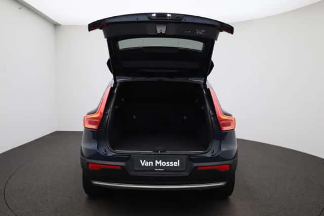 Volvo XC40 (2022) thumbnail 12