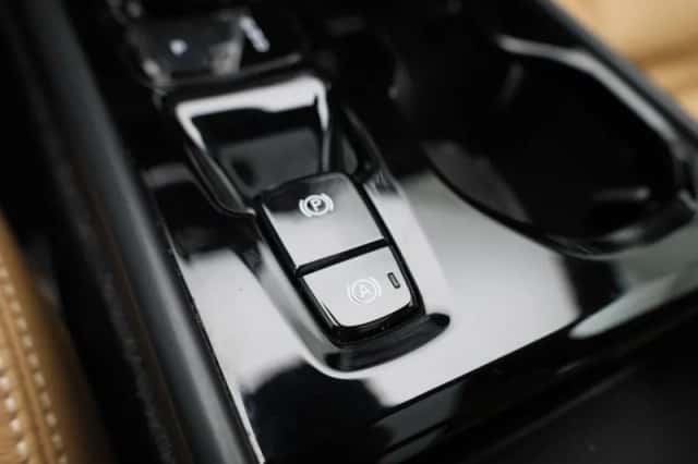 Volvo XC40 (2022) thumbnail 32