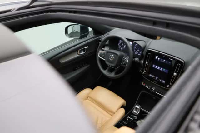 Volvo XC40 (2022) thumbnail 48