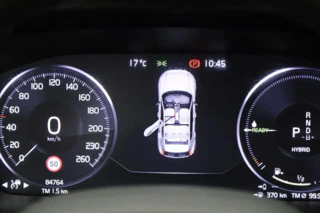 Volvo XC40 (2022) thumbnail 9
