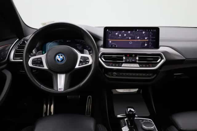 BMW X3 (2022) thumbnail 3