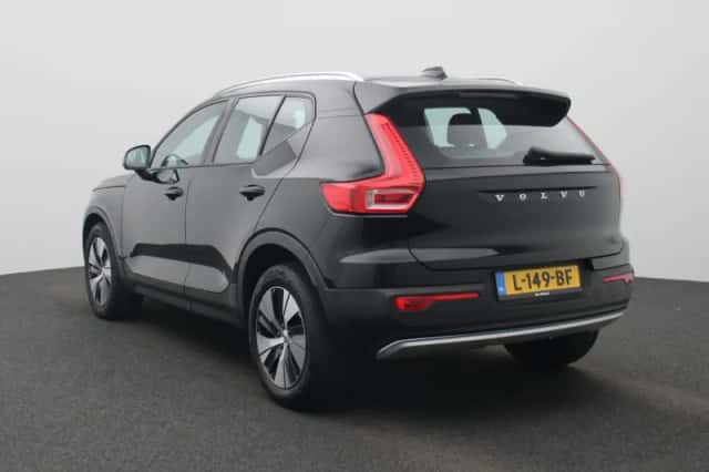 Volvo XC40 (2021) thumbnail 2