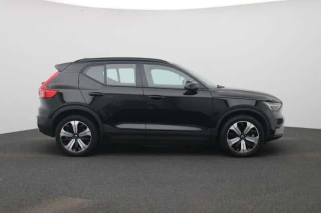 Volvo XC40 (2023) thumbnail 6