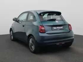 Fiat 500 (2023) thumbnail 2