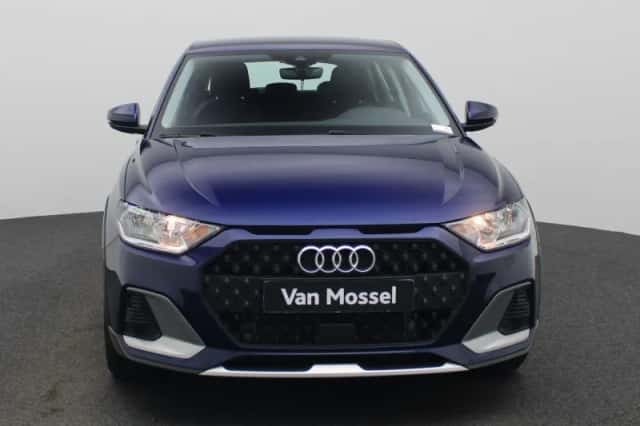 Audi A1 (2023) thumbnail 3