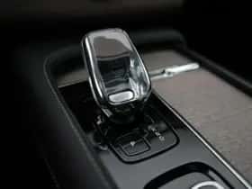 Volvo XC90 (2023) thumbnail 33