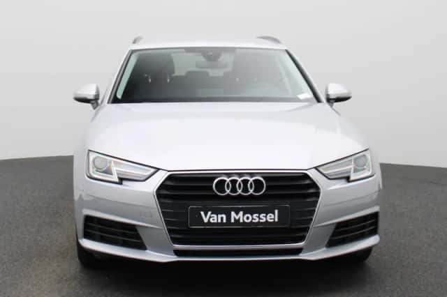 Audi A4 (2019) thumbnail 3