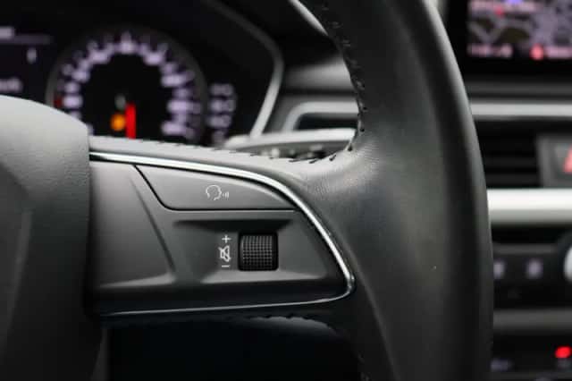 Audi A4 (2019) thumbnail 24