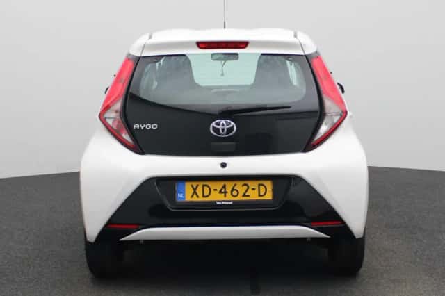Toyota Aygo (2018) thumbnail 5