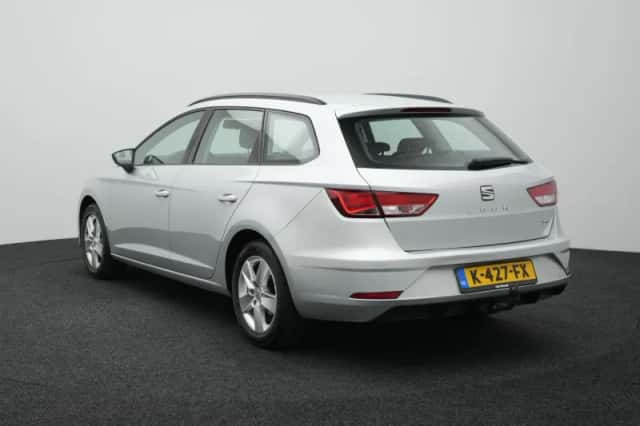 SEAT Leon (2017) thumbnail 2