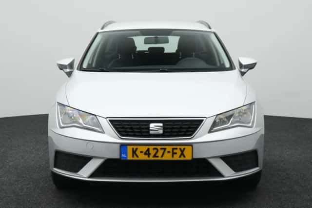 SEAT Leon (2017) thumbnail 3