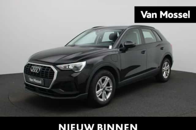 Audi Q3 (2022) thumbnail 1