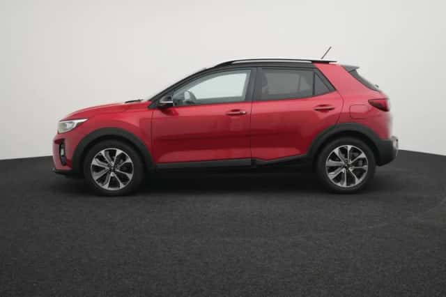 Kia Stonic (2018) thumbnail 4