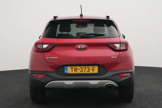 Kia Stonic (2018) thumbnail 5