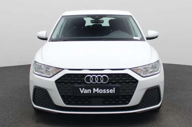 Audi A1 (2023) thumbnail 3