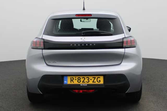 Peugeot 208 (2022) thumbnail 5