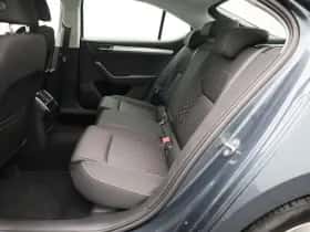Škoda Superb (2021) thumbnail 12
