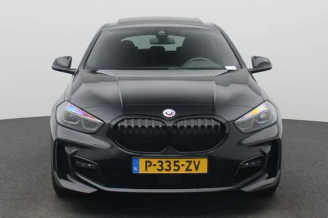 BMW 1-Serie (2022) thumbnail 3