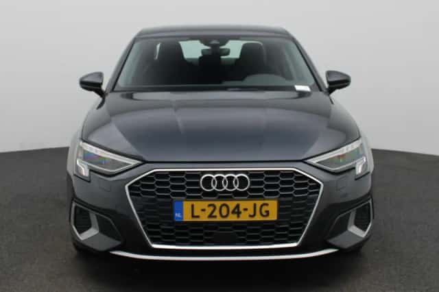 Audi A3 (2021) thumbnail 3
