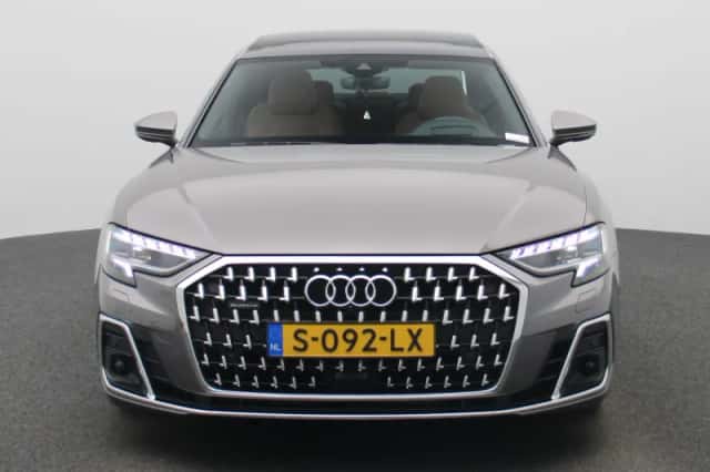 Audi A8 (2023) thumbnail 3