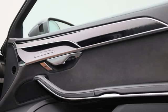 Audi A8 (2023) thumbnail 50